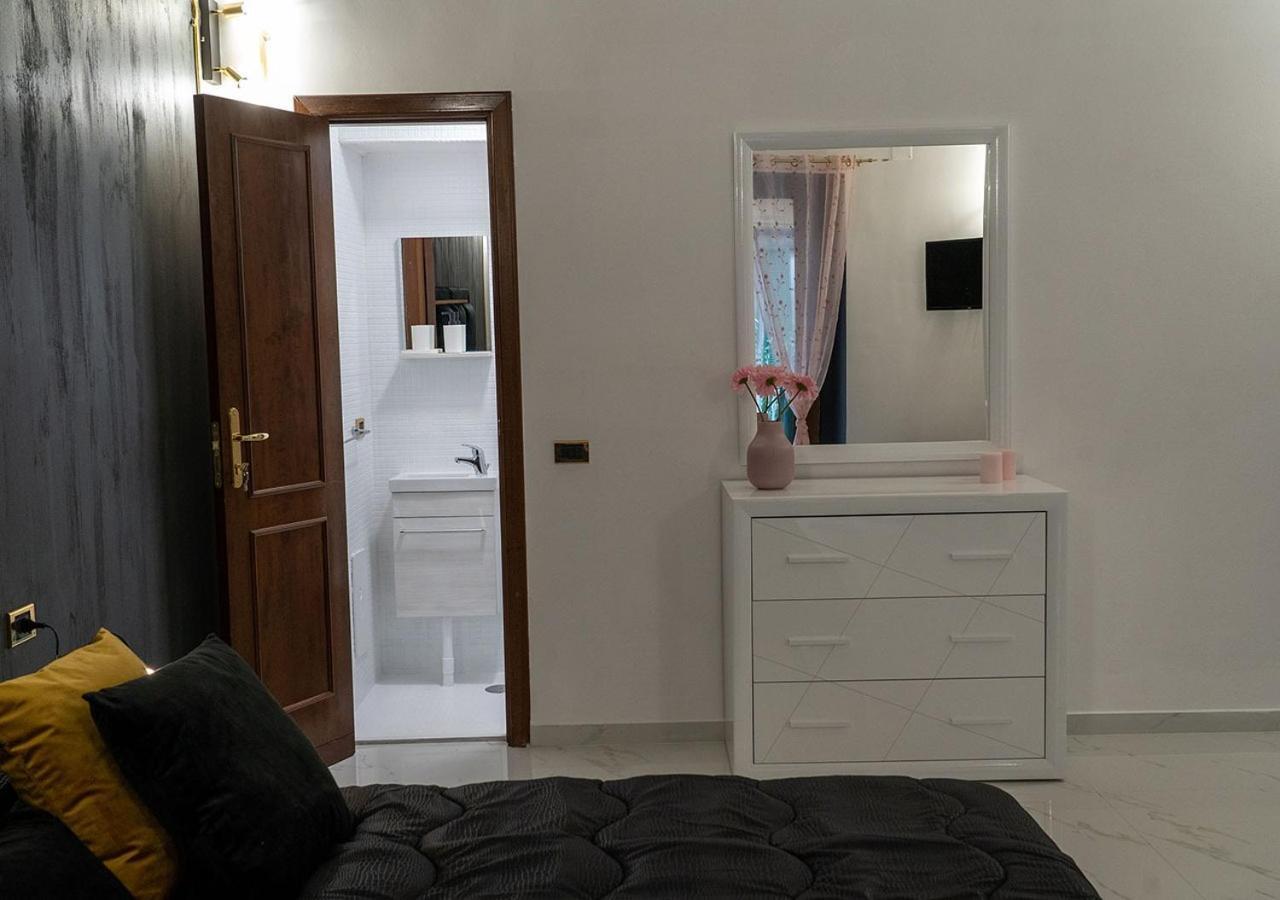 Vesuvius Luxury Home Napoli Bagian luar foto
